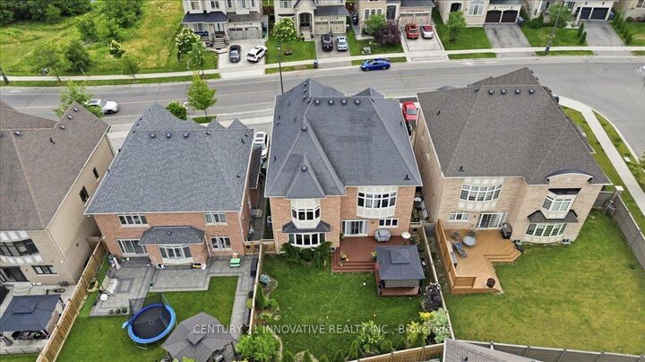 Property Photo: 13 Royal West Drive ON L6X 0Z8