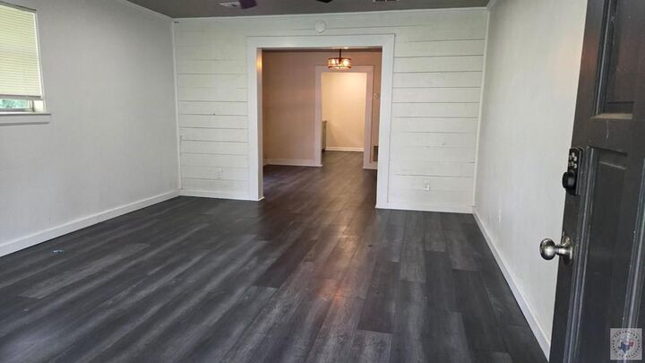Property Photo: 103 S Merrill TX 75570