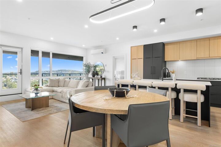 Property Photo: 2341 Bear Mountain Pkwy #606 BC V9B 6V1