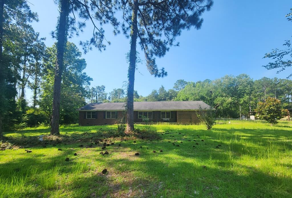 Property Photo: 562 Old State Hwy 50 GA 31791