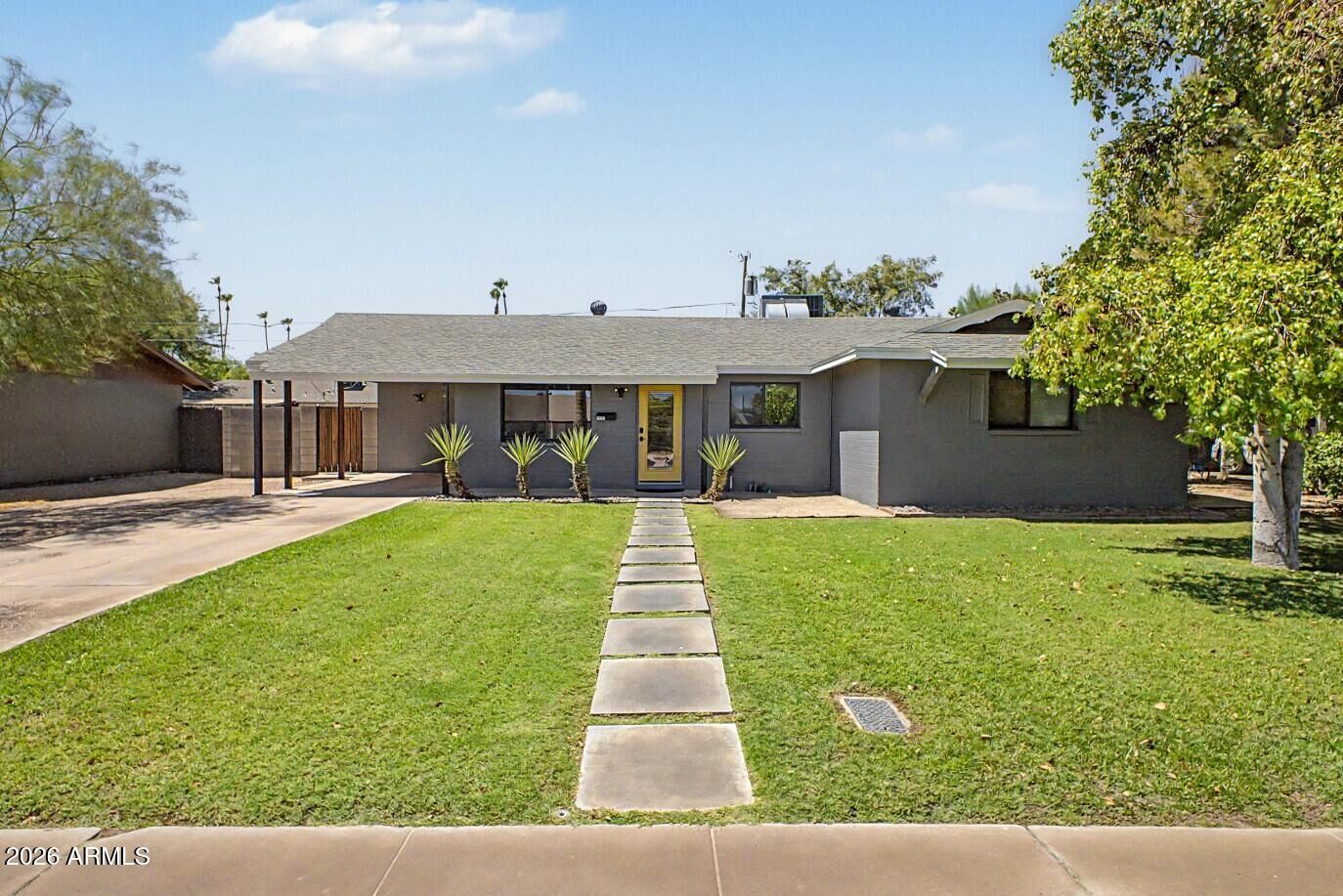 Property Photo:  1031 W 12th Place  AZ 85281 