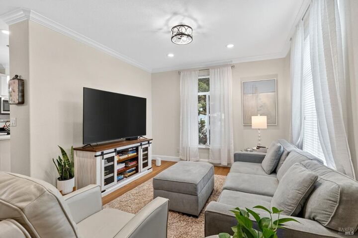 Property Photo:  32 Springhill Court  CA 95409 