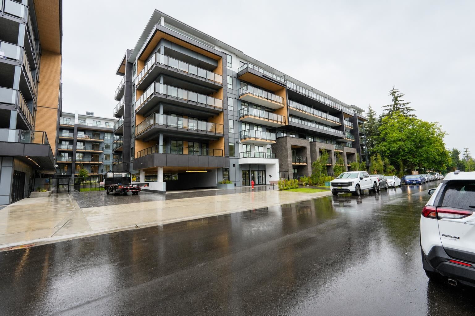 Property Photo: 7728 119A Street 203 BC V4C 0E8