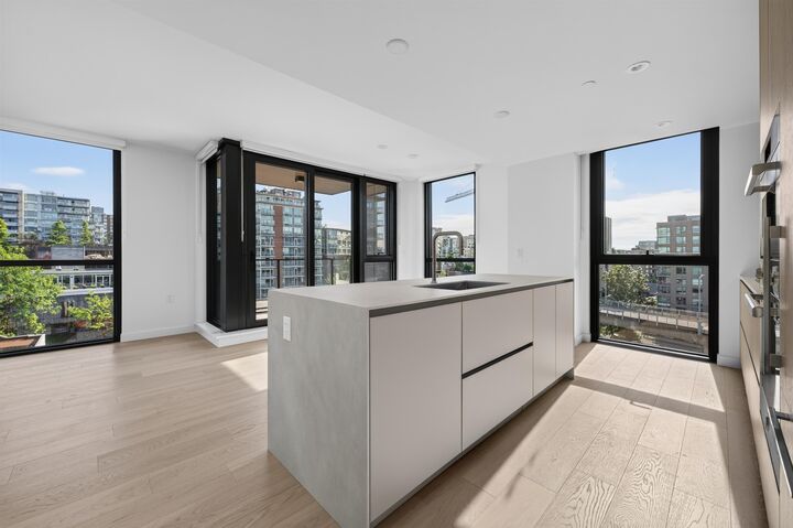 Property Photo: 1530 W 6th Avenue 801 BC V6J 0J9