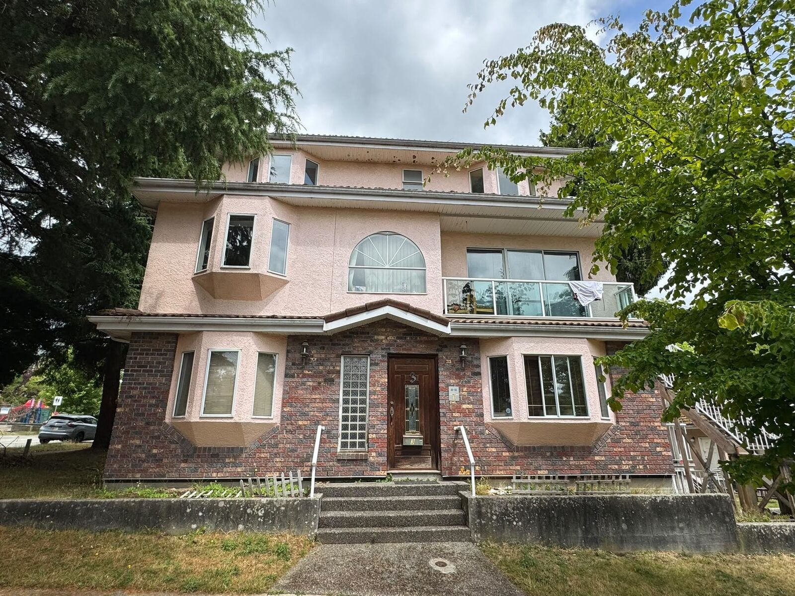 Property Photo: 3 E 43rd Avenue BC V5W 1S7