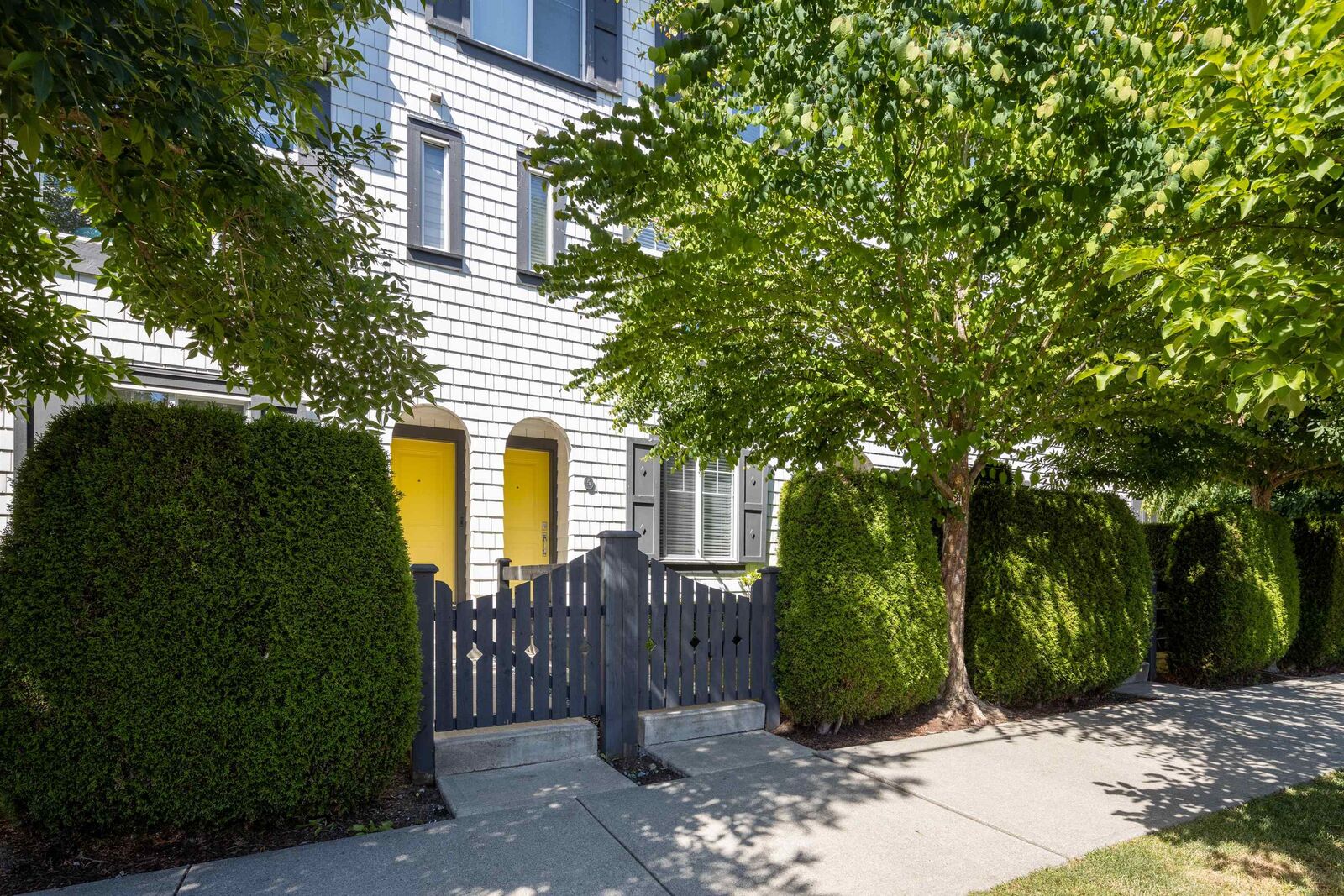 Property Photo: 16357 15 Avenue 5 BC V4A 0C2