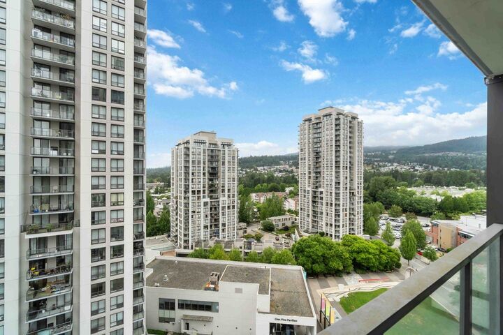 Property Photo:  3007 Glen Drive 1608  BC V3B 0L8 