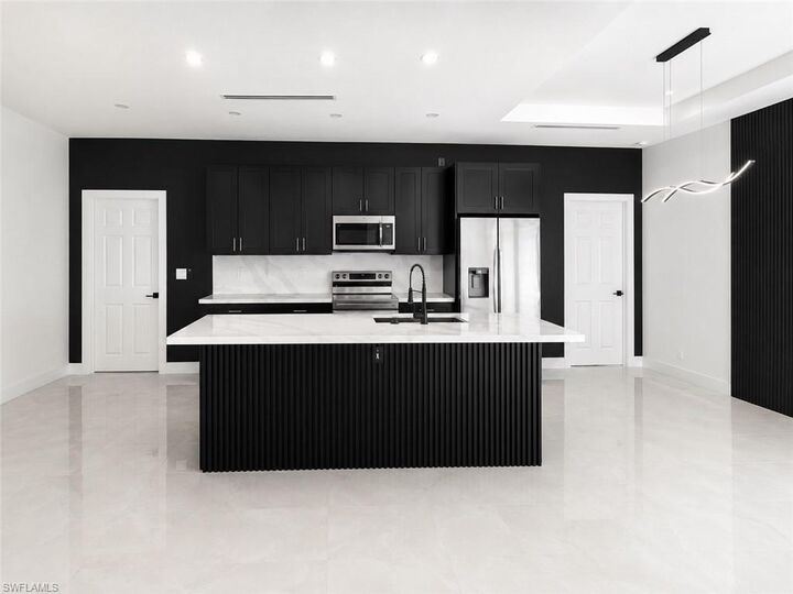Property Photo:  713 Da Vinci Ave S  FL 33974 