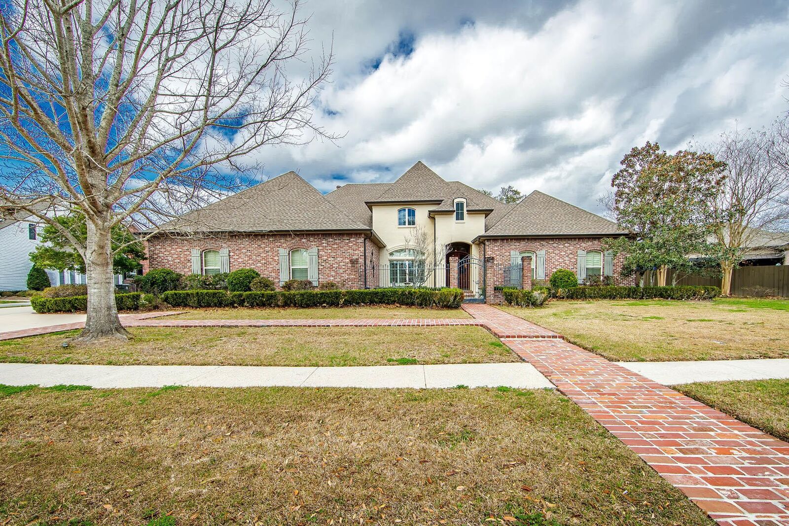 Property Photo:  411 Keystone Loop  LA 70360 