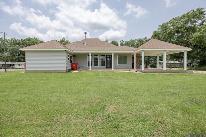Property Photo:  11486 Tannis Rd  LA 70774 