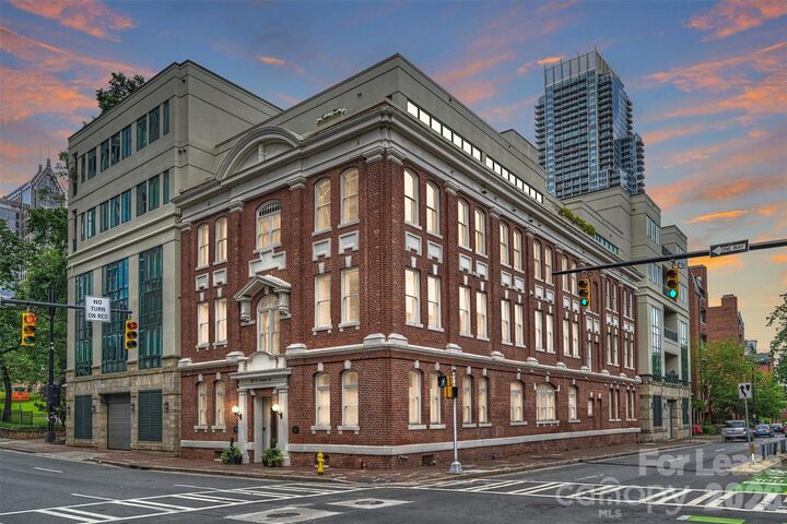 Property Photo:  229 N Church Street 304  NC 28202 