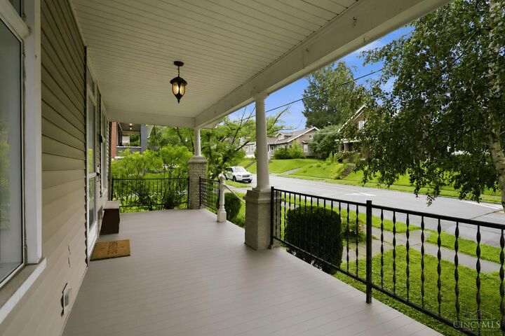 Property Photo: 6320 Savannah Avenue OH 45224