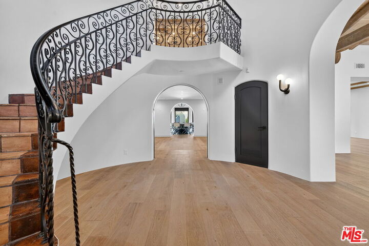 Property Photo: 729 N Bedford Dr CA 90210