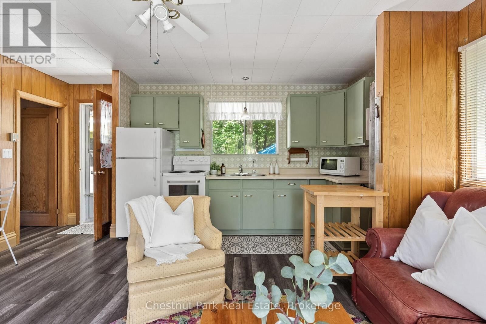 Property Photo: 1185 North Kahshe Lake Road 2 ON P0E 1G0