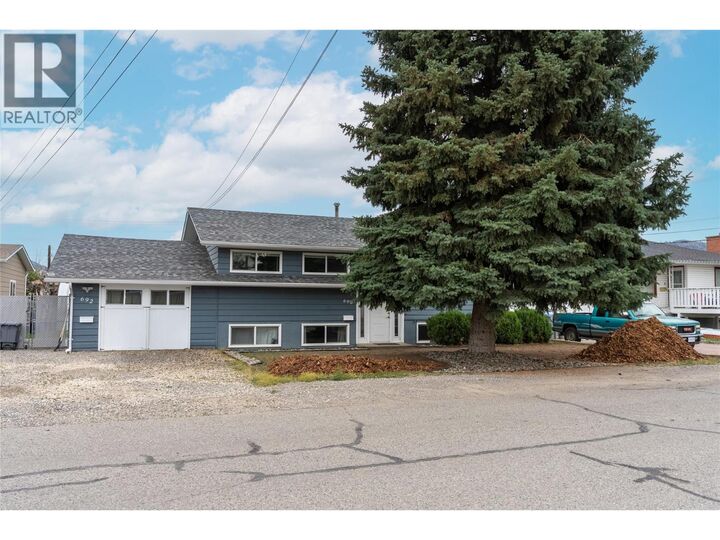 690 Alberni Avenue — photo 1