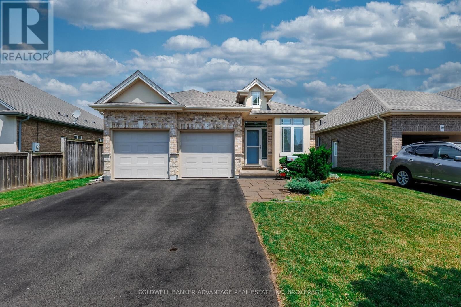 Property Photo: 18 Willson Crossing Court ON L3E 0P8
