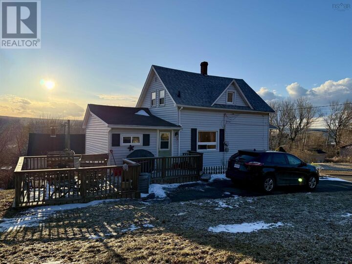 Property Photo:  6 Chestnut Street  NS B0K 1X0 