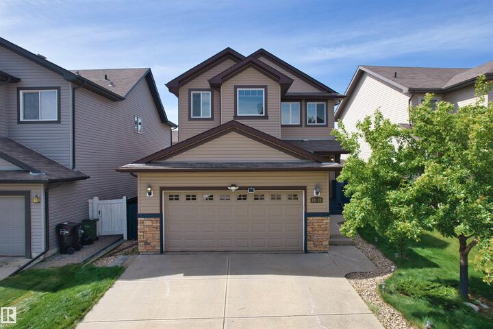 11711 16 Ave SW SW — photo 1