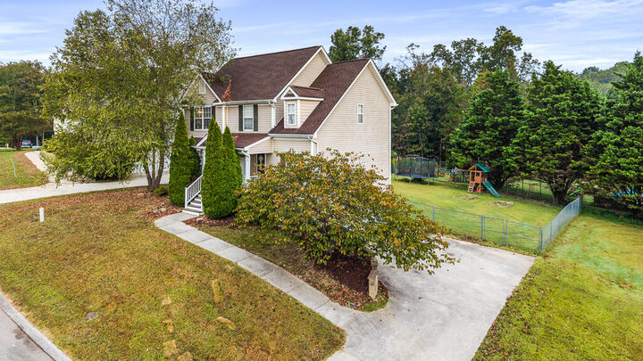 Property Photo: 6951 Glen Cove Road TN 37363