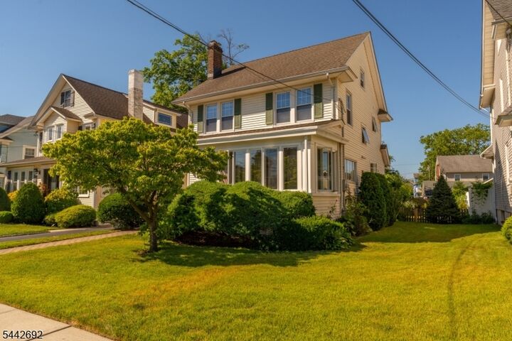 Property Photo: 744 Wyoming Ave NJ 07208
