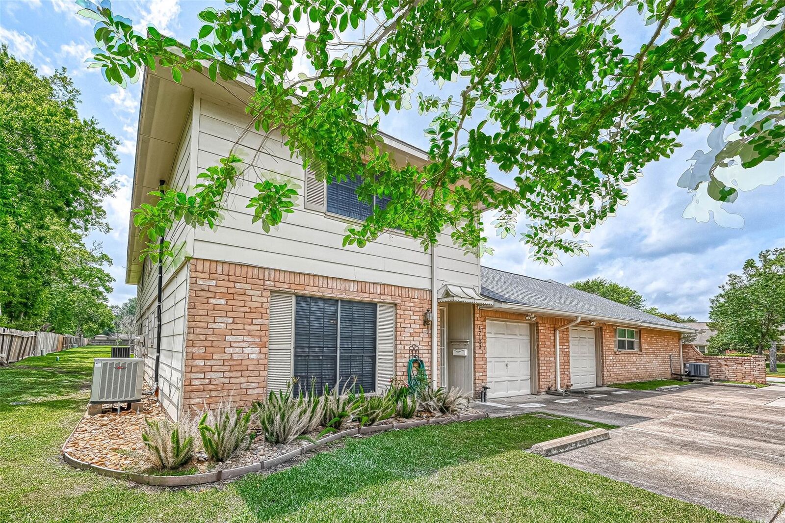 Property Photo:  17103 Blackhawk Boulevard  TX 77546 