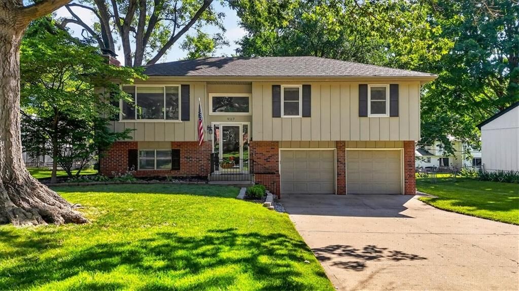 Property Photo:  9117 Hayes Drive  KS 66212 