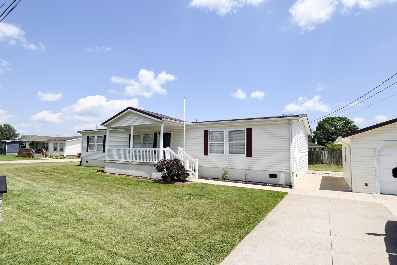 Property Photo:  40 Marigold Lane  KY 41143 