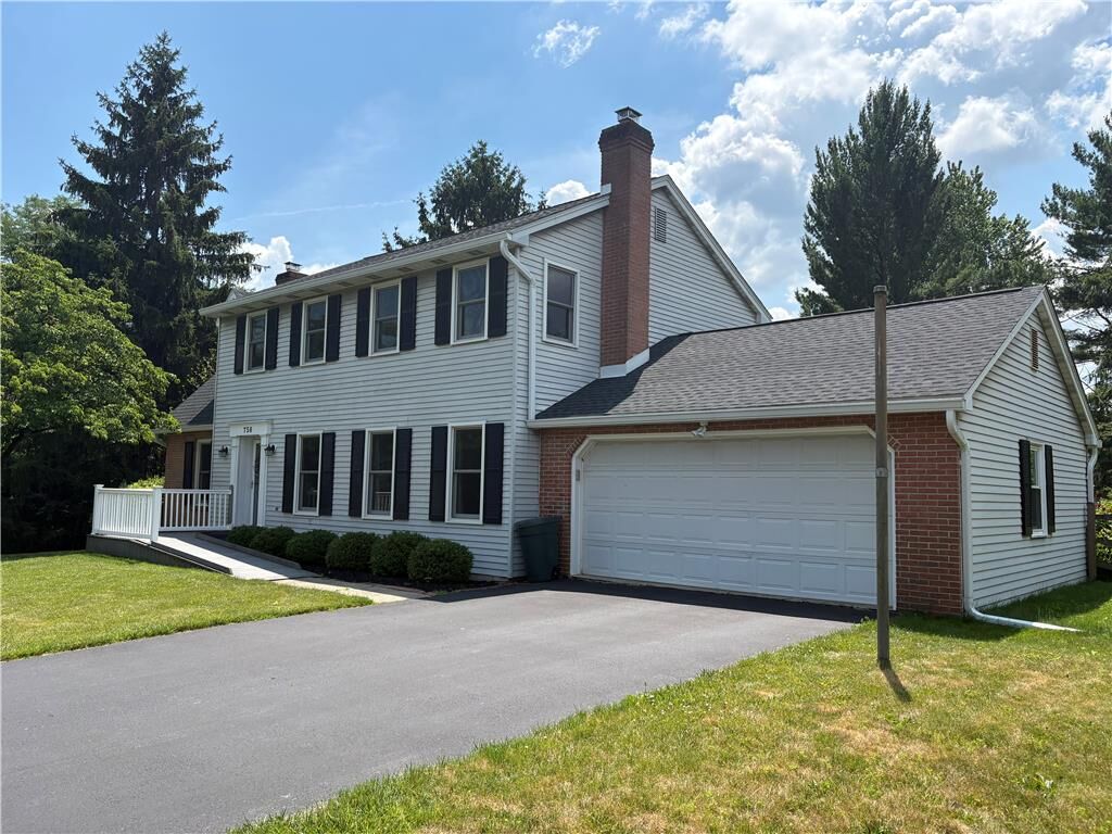Property Photo:  750 Apollo Drive  PA 18017 