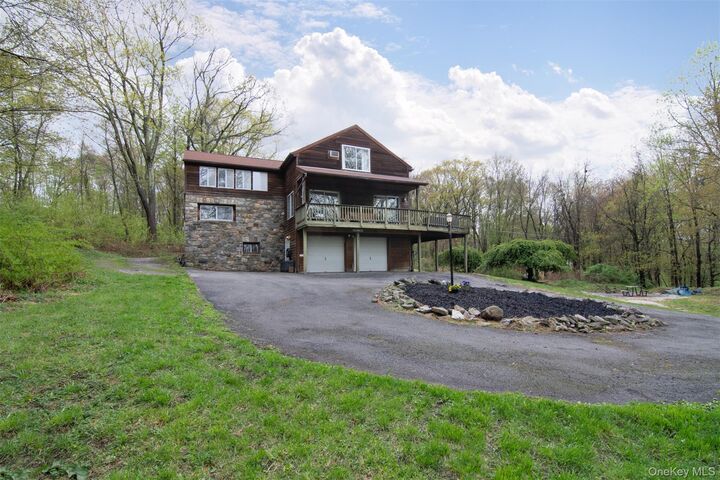 Property Photo:  16 Oskar Drive  NY 10541 