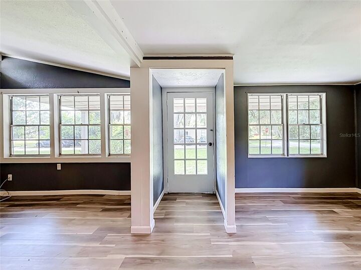 Property Photo:  1880 Cr 422  FL 33538 