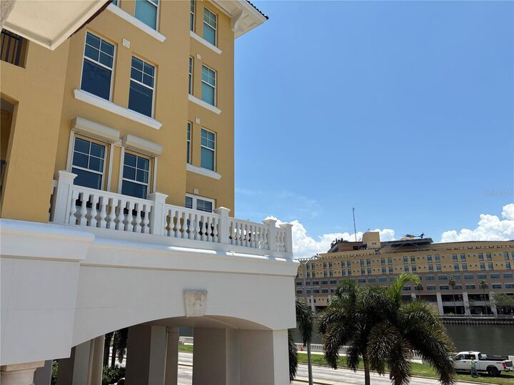Property Photo:  345 Bayshore Boulevard 403  FL 33606 