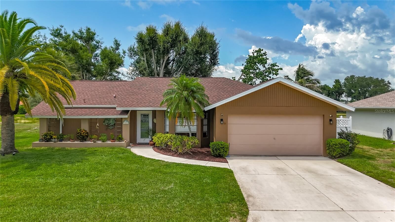 Property Photo: 3234 Meadow Run Drive FL 34293