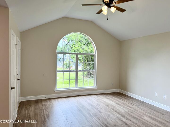 Property Photo:  2516 S Beachview Drive  MS 39564 