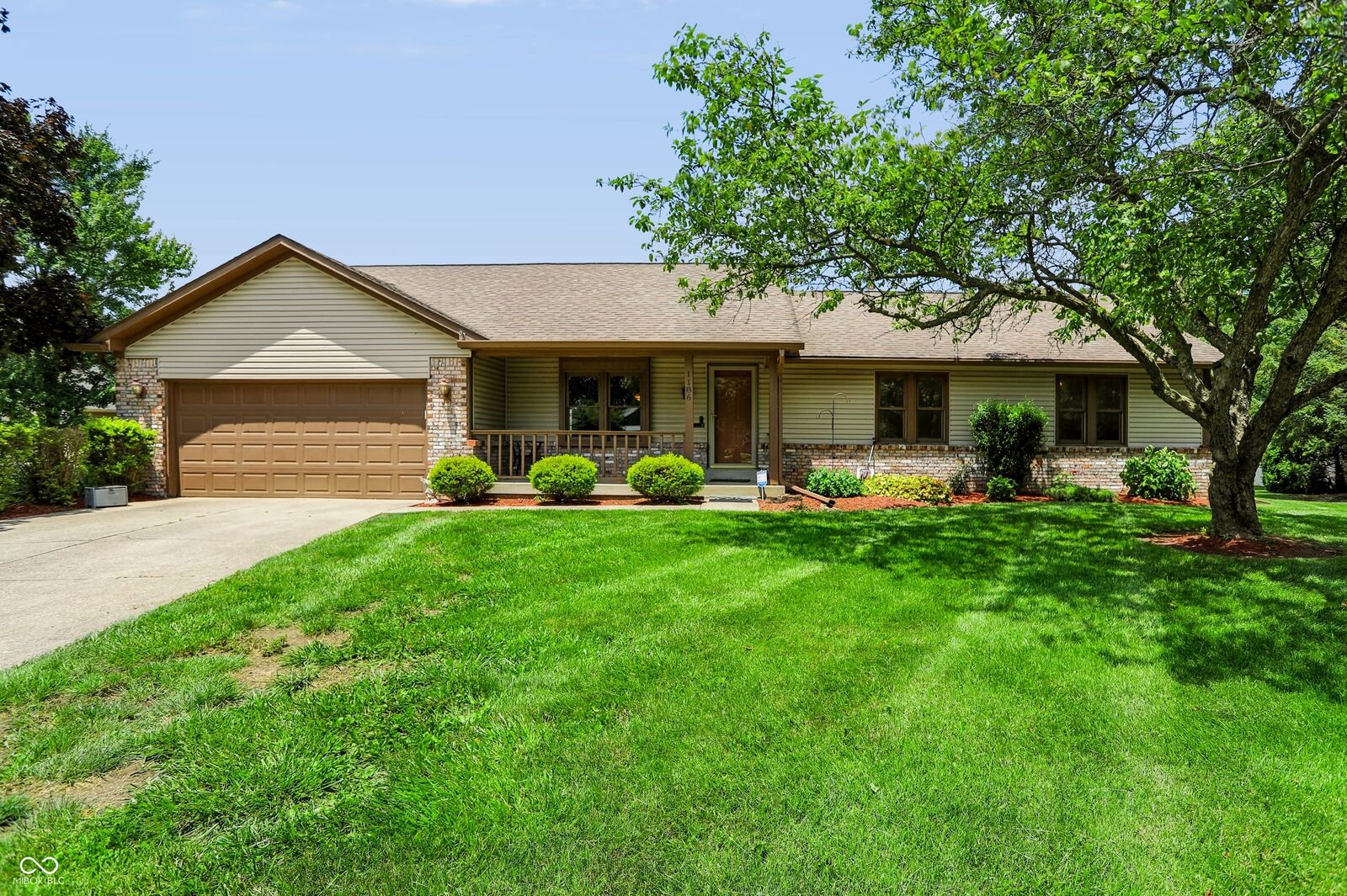 Property Photo:  1186 Madrid Road  IN 46143 