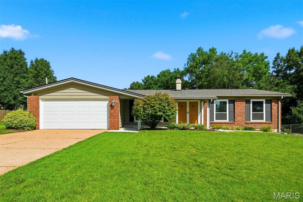 Property Photo: 4970 Fernhill Drive MO 63128