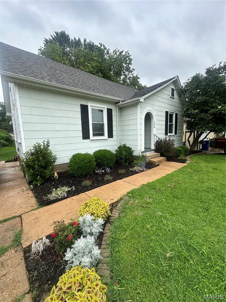 Property Photo:  604 Madison Avenue  MO 63090 