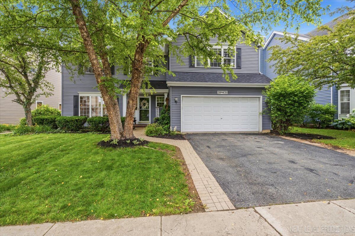 Property Photo: 39W435 W Mallory Drive IL 60134