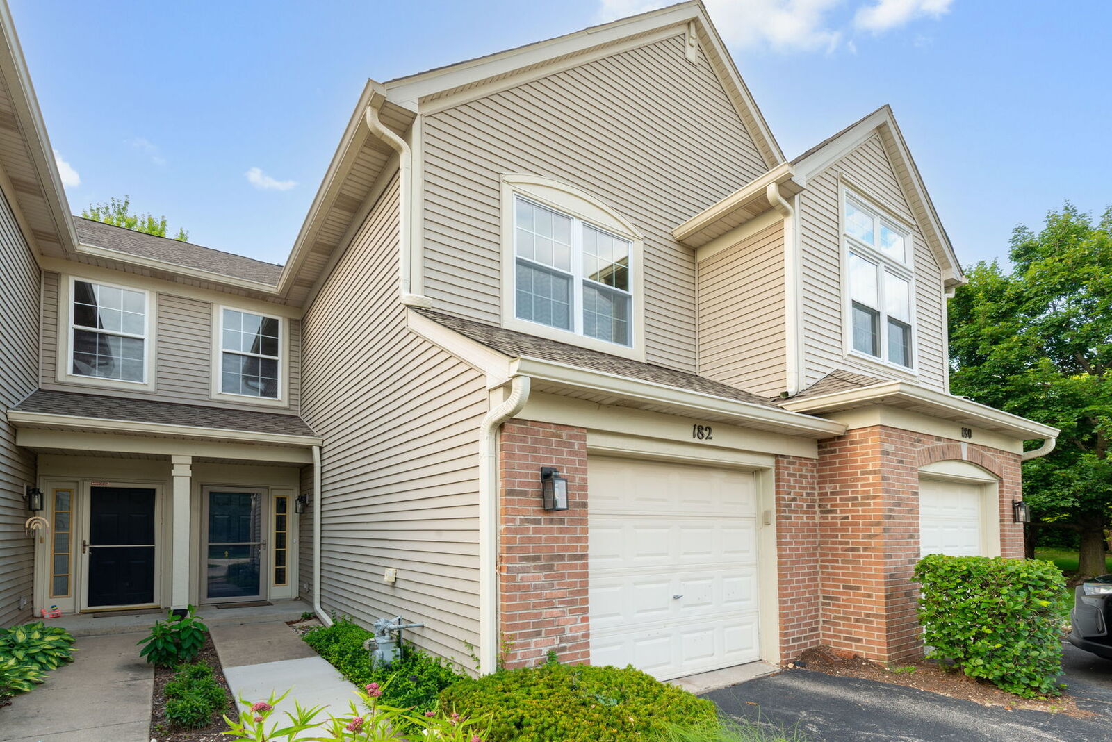 Property Photo:  182 Stockton Drive  IL 60030 