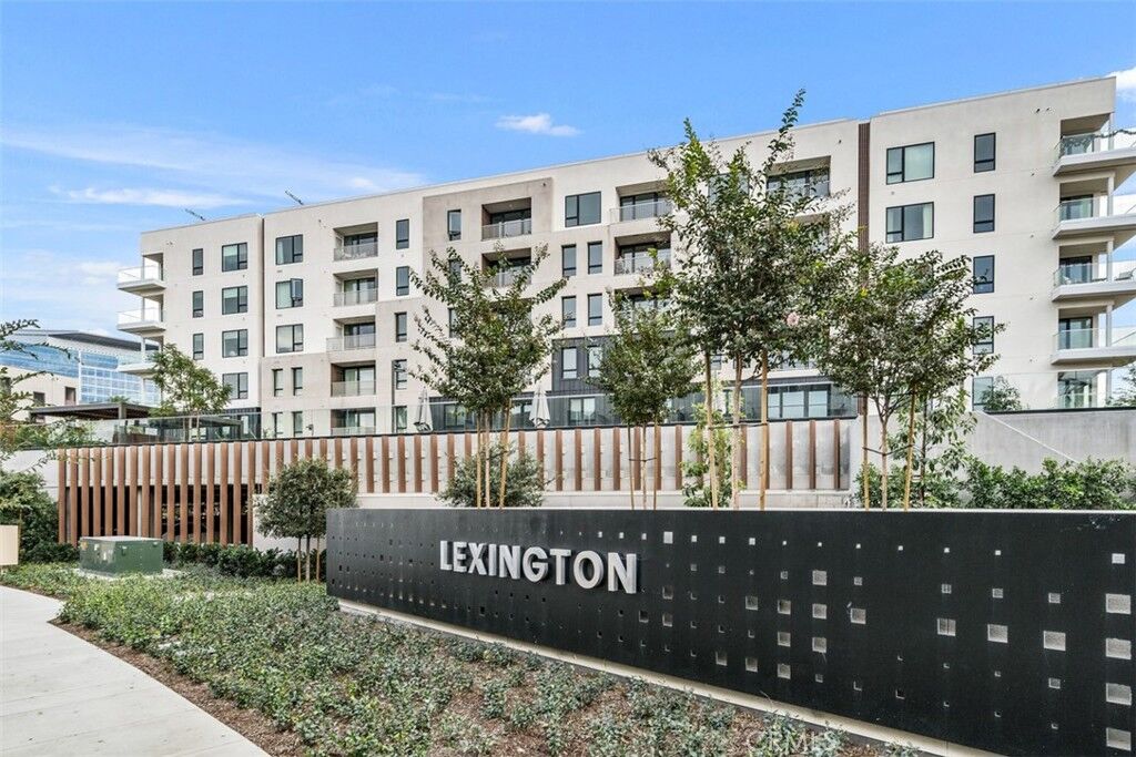 Property Photo:  1407 Rivington  CA 92612 