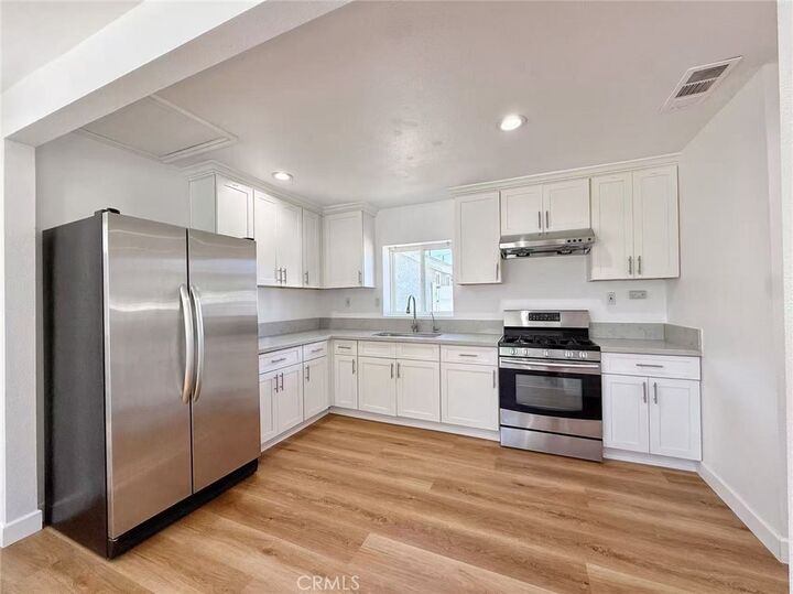 Property Photo:  453 W Locust Street B  CA 91762 