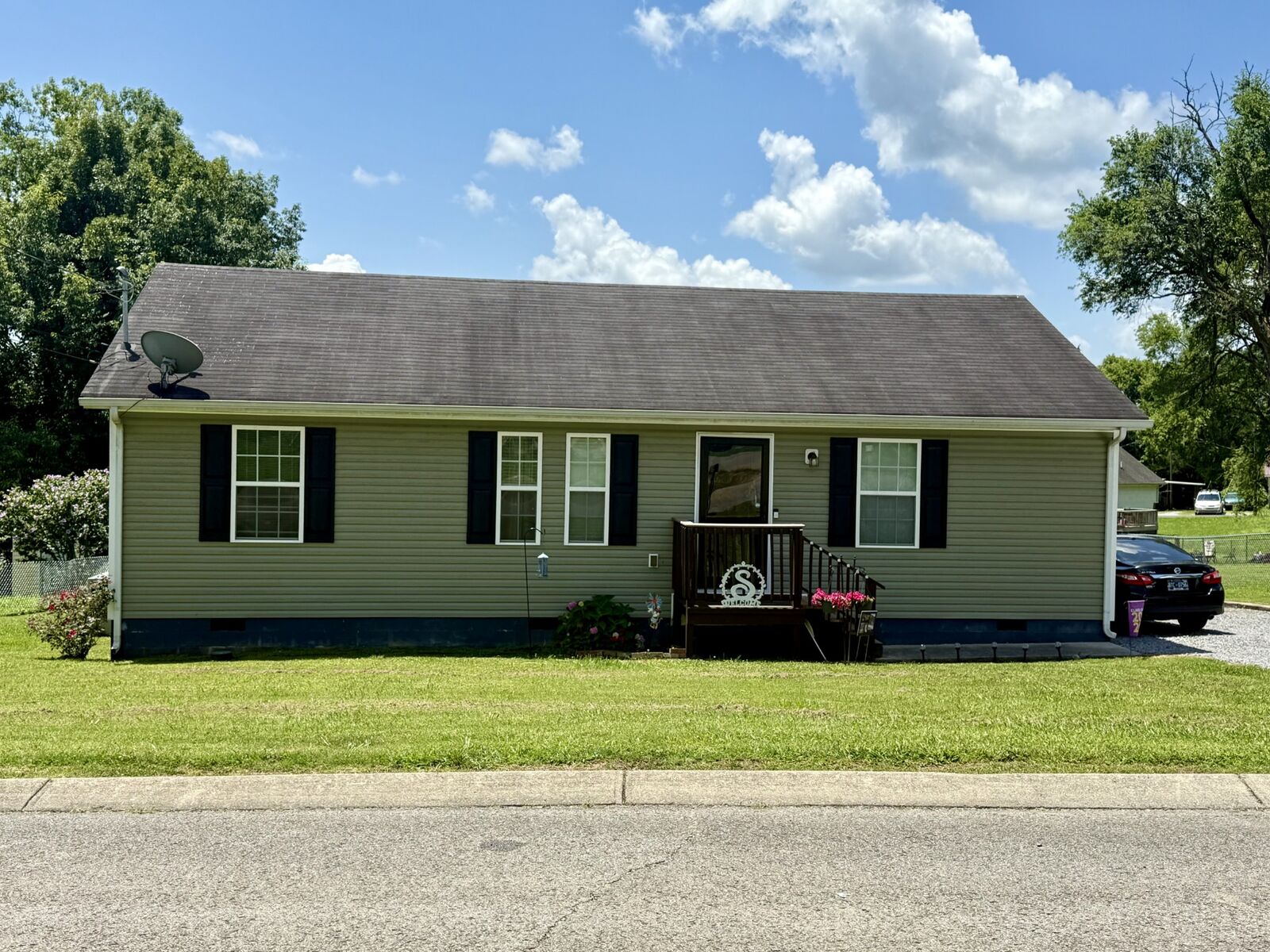 Property Photo:  115 Nutmeg Dr  TN 37160 