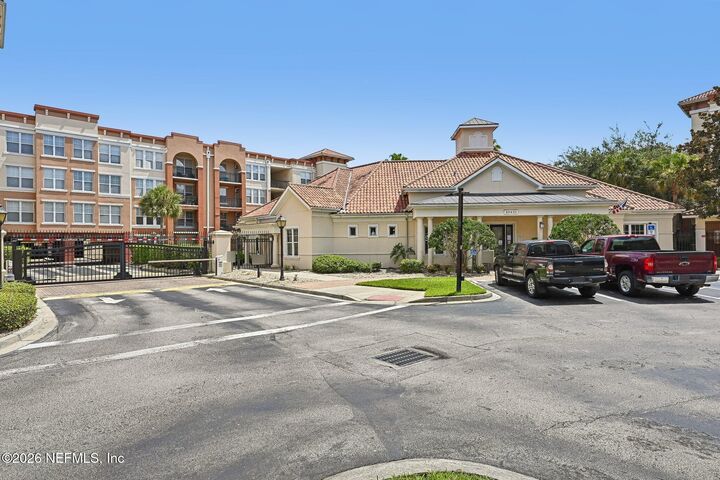 Property Photo: 10435 Midtown Parkway 257 FL 32246