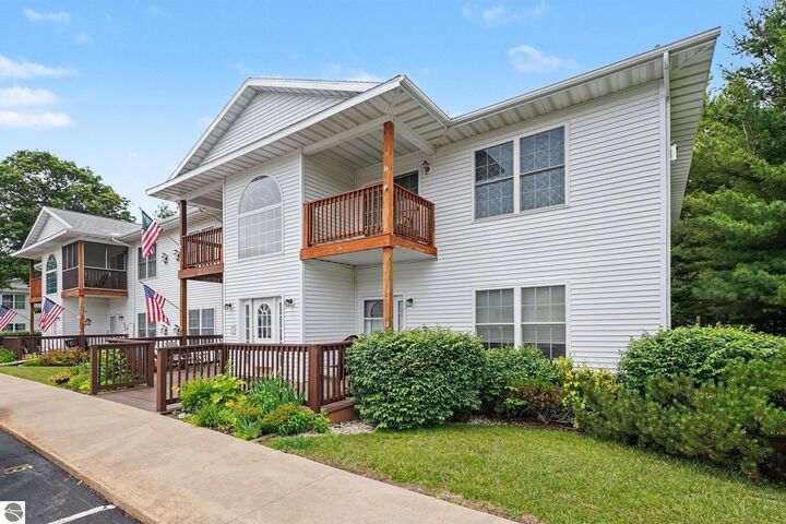 Property Photo:  1025 E Lincoln  MI 48730 