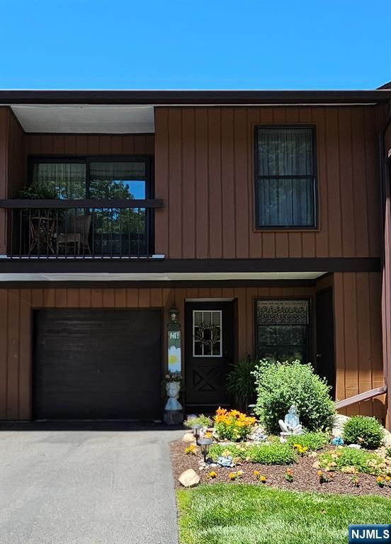 Property Photo:  20126 Westview 126B  NJ 07885 
