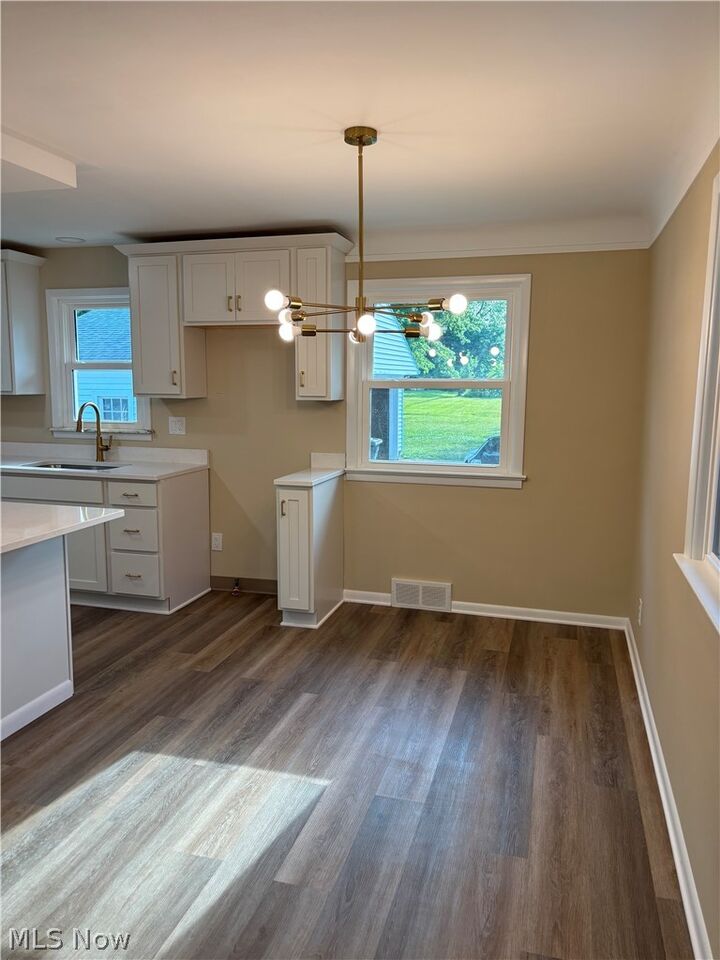 Property Photo: 1574 Sunview Road OH 44124