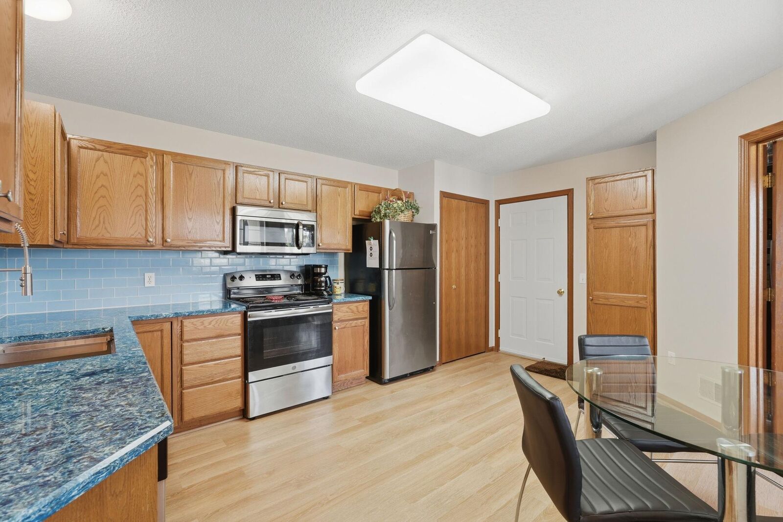 Property Photo:  762 Lake Ridge Drive  MN 55129 