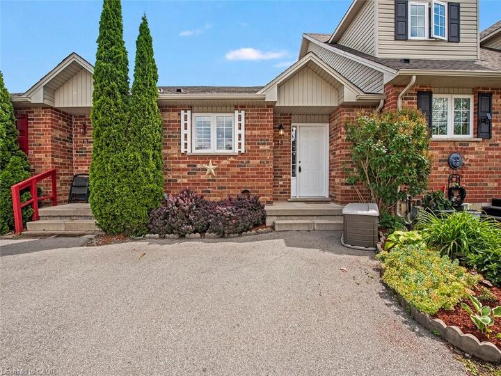 15 Powell Lane — photo 1