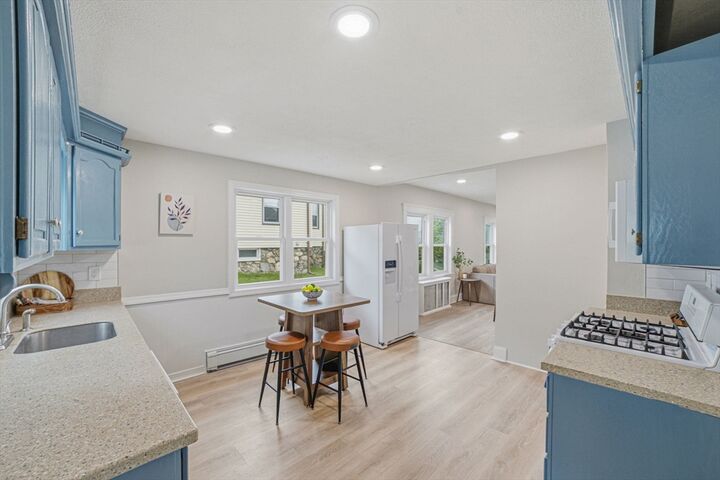 Property Photo:  64 Garfield Ave  MA 01801 