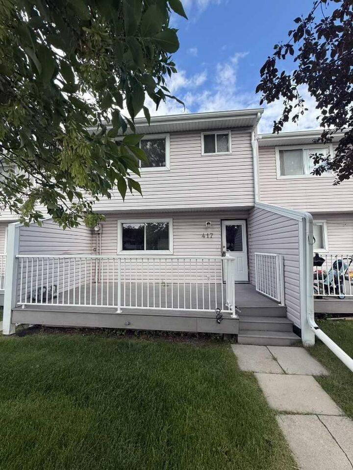 Property Photo: 417 40 Street NE AB T2A 6S1
