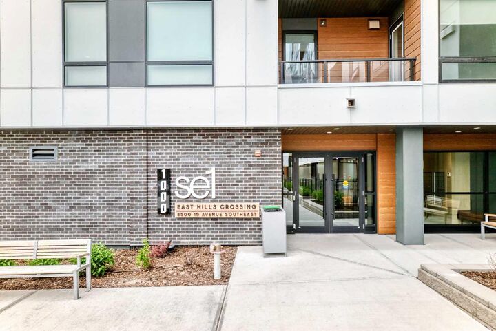 Property Photo: 8500 19 Avenue SE 1213 AB T2A 0M8